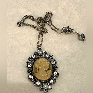 Cute Fashion Cameo necklace